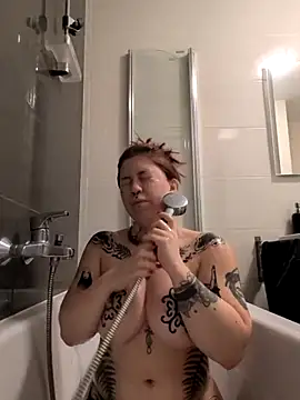 Snapshot of divine_eve chatting on November 2025 02:06:02 PM divine eve online show from November 2025 02:06:02 PM