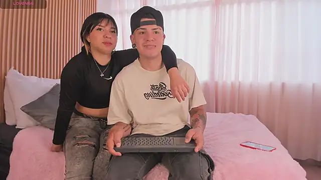 Snapshot of lucy_Bensonn chatting on March 2025 07:17:01 PM lucy Bensonn online show from March 2025 07:17:01 PM