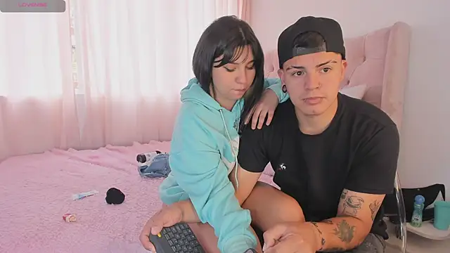 Snapshot of lucy_Bensonn chatting on March 2025 03:17:02 PM lucy Bensonn online show from March 2025 03:17:02 PM