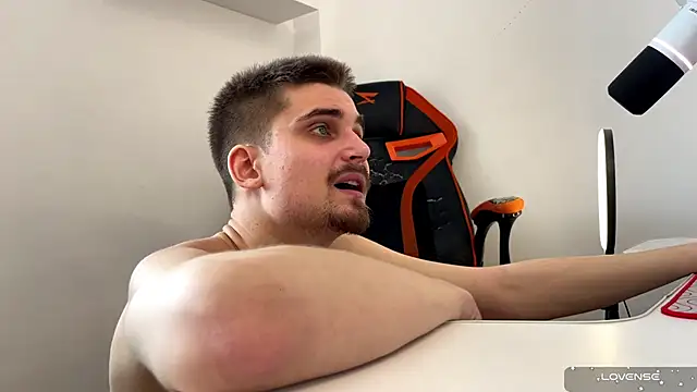 Snapshot of sexstar_lif3style chatting on February 2025 08:06:01 AM sexstar lif3style online show from February 2025 08:06:01 AM