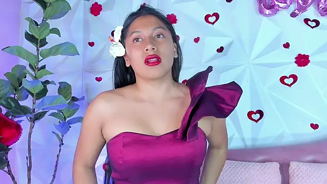 Snapshot of LinnaGardenia chatting on February 2025 12:26:01 AM LinnaGardenia online show from February 2025 12:26:01 AM