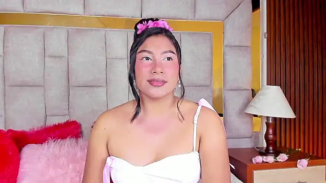 LinnaGardenia online show from March 2026 02:56:02 PM