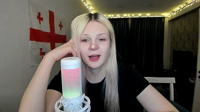 Snapshot of sashakiss99 chatting on January 2025 05:07:02 PM sashakiss99 online show from January 2025 05:07:02 PM