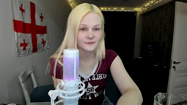 Snapshot of sashakiss99 chatting on February 2025 07:41:02 PM sashakiss99 online show from February 2025 07:41:02 PM