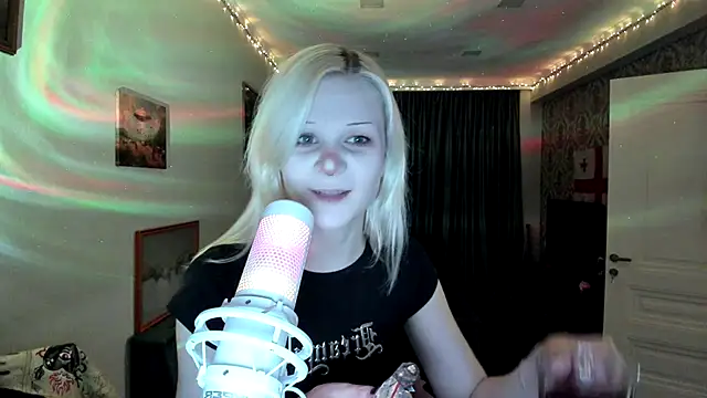 Snapshot of sashakiss99 chatting on September 2025 05:46:01 PM sashakiss99 online show from September 2025 05:46:01 PM