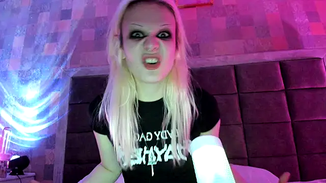 Snapshot of sashakiss99 chatting on October 2025 01:53:02 AM sashakiss99 online show from October 2025 01:53:02 AM