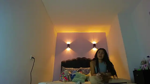 Sofia Clauss  online show from February 2026 03:21:01 AM