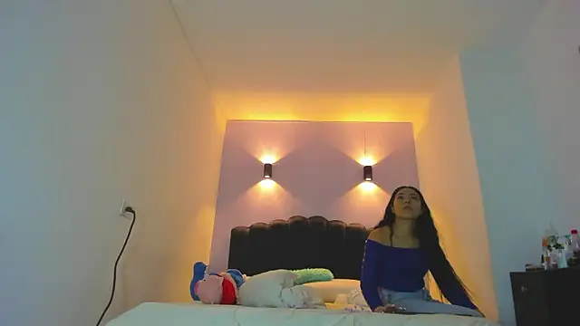 Sofia Clauss  online show from March 2026 04:02:02 AM