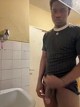 Snapshot of dalton453 chatting on December 2025 12:06:01 AM dalton453 online show from December 2025 12:06:01 AM