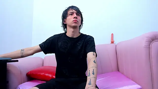 JeanRam18 online show from December 2025 11:37:01 AM