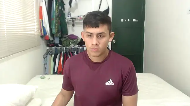 Snapshot of StivMike01 chatting on January 2025 09:40:02 PM StivMike01 online show from January 2025 09:40:02 PM