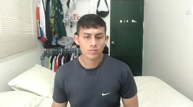 Snapshot of StivMike01 chatting on January 2025 10:23:01 PM StivMike01 online show from January 2025 10:23:01 PM