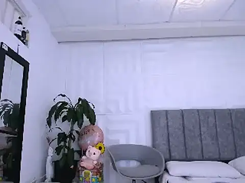 Snapshot of nataly_red chatting on January 2025 04:17:02 PM nataly red online show from January 2025 04:17:02 PM