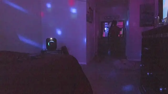 yiauana online show from February 2026 01:37:01 AM