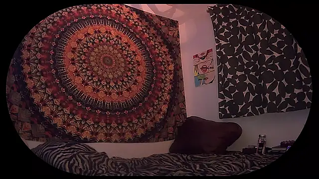 Snapshot of HeyyImHarlowe chatting on March 2026 07:09:02 AM HeyyImHarlowe online show from March 2026 07:09:02 AM