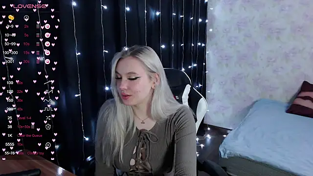 VikaPowers online show from February 2025 06:45:02 PM