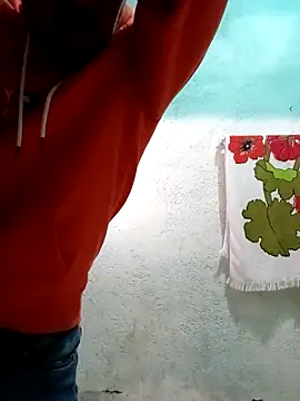 Snapshot of crowten chatting on November 2025 02:51:01 PM crowten online show from November 2025 02:51:01 PM