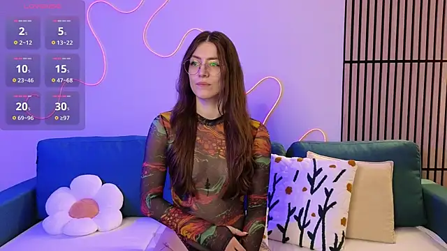 Ester Hill online show from March 2025 12:44:01 AM