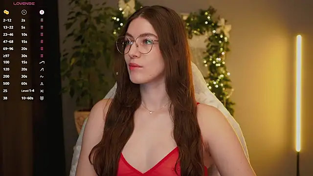 Ester Hill online show from December 2025 02:16:01 AM