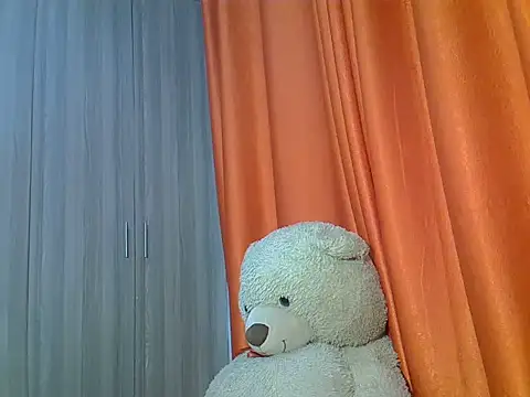 Snapshot of freaky_juicy chatting on October 2025 04:01:02 AM freaky juicy online show from October 2025 04:01:02 AM