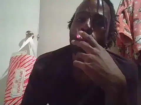Snapshot of razzynolight chatting on December 2025 01:03:02 AM razzynolight online show from December 2025 01:03:02 AM