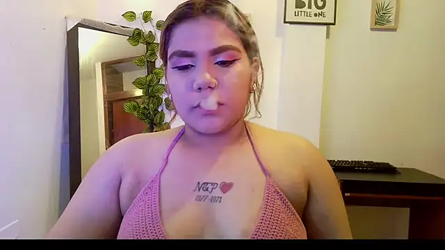 Snapshot of moon_sunflower chatting on July 2026 12:42:02 PM moon sunflower online show from July 2026 12:42:02 PM