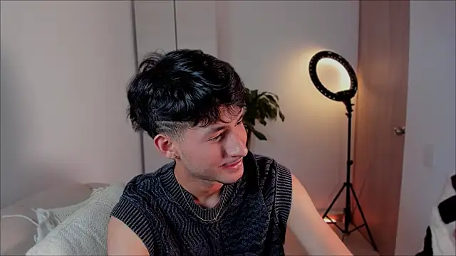 dimitri targaryen online show from January 2025 03:39:02 AM