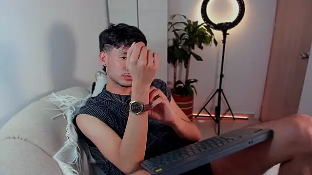 dimitri targaryen online show from January 2025 09:44:02 AM