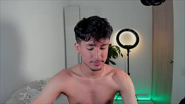 dimitri targaryen online show from January 2025 05:24:01 AM