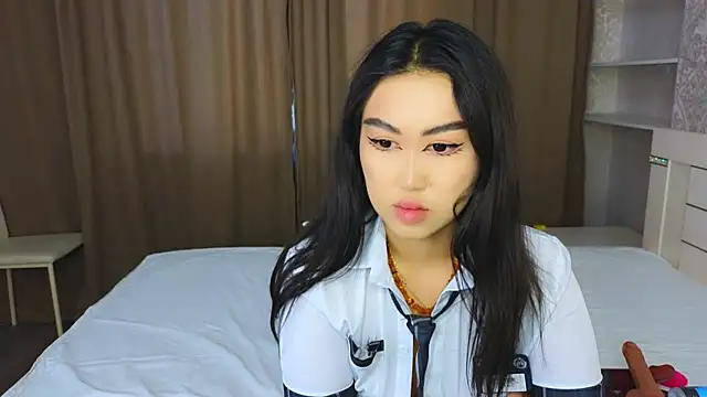 Diana Moon  online show from June 2026 01:47:02 AM