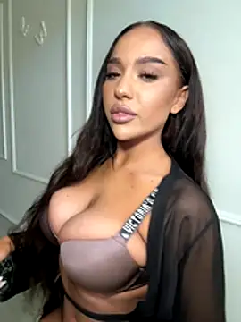 CardiSweetBaby online show from October 2025 11:51:02 AM