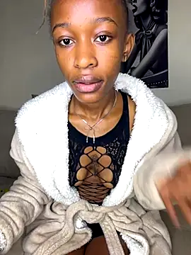 Shanniva online show from November 2025 03:38:02 AM