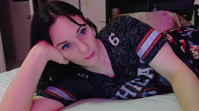 CrystalLakeXO online show from November 2025 05:39:01 AM