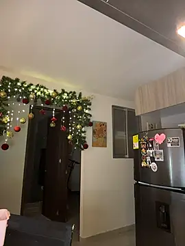 SaraParisi online show from November 2025 10:53:02 PM