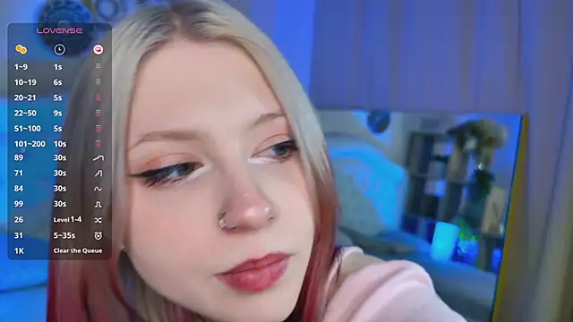 Snapshot of arielabradberry chatting on March 2026 01:39:01 PM arielabradberry online show from March 2026 01:39:01 PM