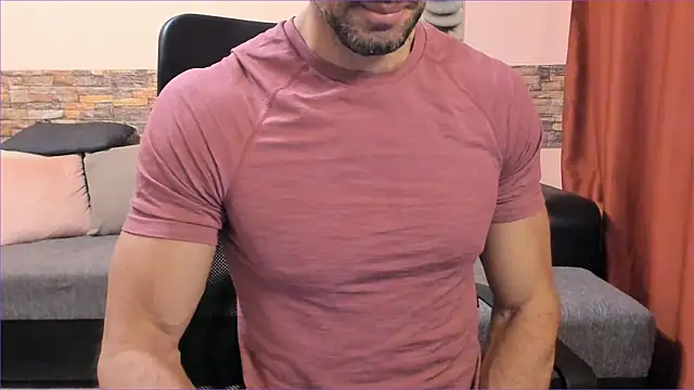 Snapshot of HotHunkTrainer chatting on September 2025 07:10:02 AM HotHunkTrainer online show from September 2025 07:10:02 AM