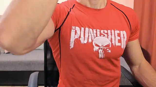 Snapshot of HotHunkTrainer chatting on November 2025 08:25:02 AM HotHunkTrainer online show from November 2025 08:25:02 AM