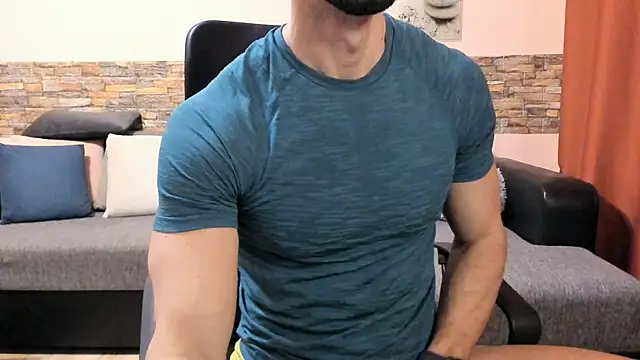 Snapshot of HotHunkTrainer chatting on December 2025 08:52:02 AM HotHunkTrainer online show from December 2025 08:52:02 AM