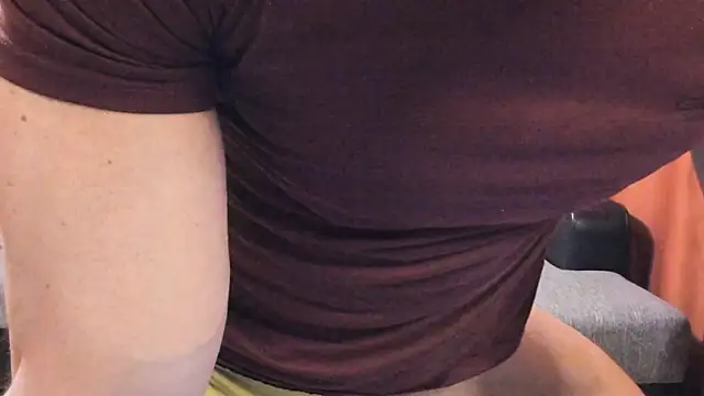 HotHunkTrainer online show from March 2026 09:04:01 AM