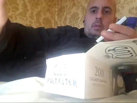 Snapshot of Basszos88i chatting on October 2025 07:12:01 PM Basszos88i online show from October 2025 07:12:01 PM