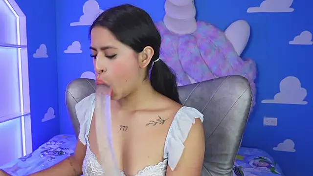 Snapshot of miss_romyna chatting on November 2025 11:03:01 AM miss romyna online show from November 2025 11:03:01 AM