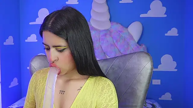 Snapshot of miss_romyna chatting on December 2025 11:03:02 AM miss romyna online show from December 2025 11:03:02 AM