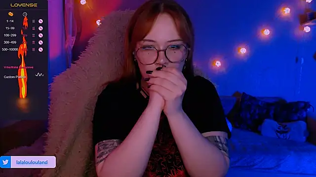 Snapshot of lala_loulou_land chatting on March 2025 02:05:01 AM lala loulou land online show from March 2025 02:05:01 AM