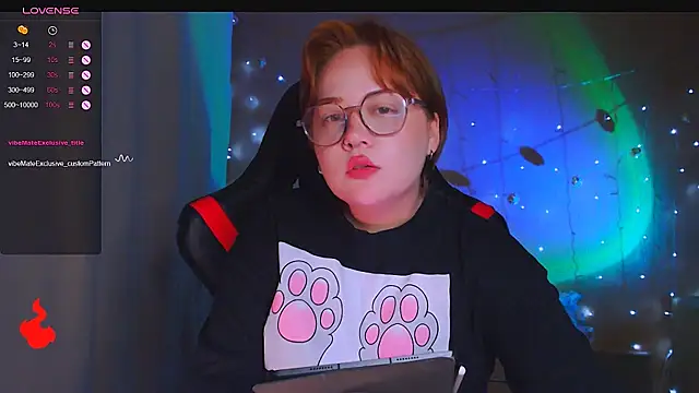 Snapshot of lala_loulou_land chatting on July 2026 06:54:02 PM lala loulou land online show from July 2026 06:54:02 PM