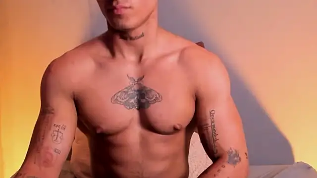 Snapshot of Thomas_Fit1 chatting on January 2025 03:58:02 AM Thomas Fit1 online show from January 2025 03:58:02 AM