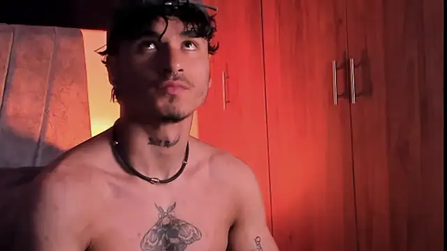 Snapshot of Thomas_Fit1 chatting on September 2025 02:02:02 AM Thomas Fit1 online show from September 2025 02:02:02 AM