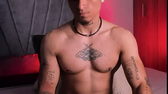 Snapshot of Thomas_Fit1 chatting on October 2025 02:09:02 AM Thomas Fit1 online show from October 2025 02:09:02 AM