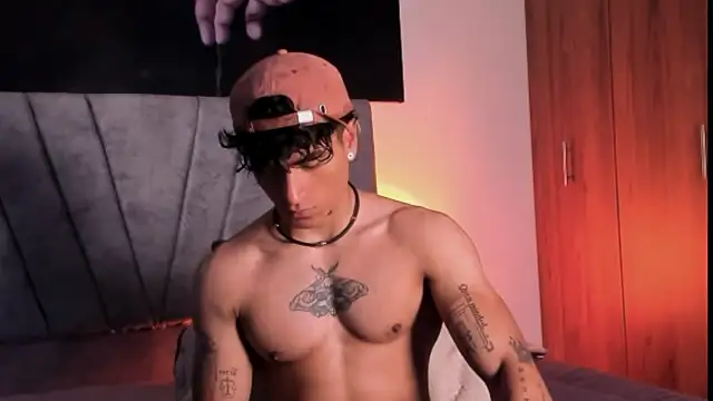 Snapshot of Thomas_Fit1 chatting on October 2025 12:42:02 AM Thomas Fit1 online show from October 2025 12:42:02 AM