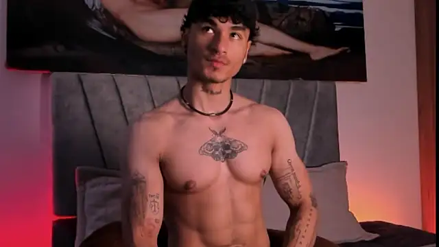 Snapshot of Thomas_Fit1 chatting on November 2025 05:24:01 PM Thomas Fit1 online show from November 2025 05:24:01 PM