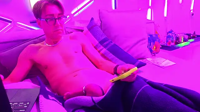 Snapshot of YouLikeBigDick9 chatting on January 2025 05:35:01 AM YouLikeBigDick9 online show from January 2025 05:35:01 AM